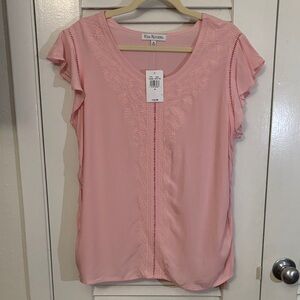 NWT! Excellent condition. XL Kim Rogers Light Pink Flutter Sleeve Blouse